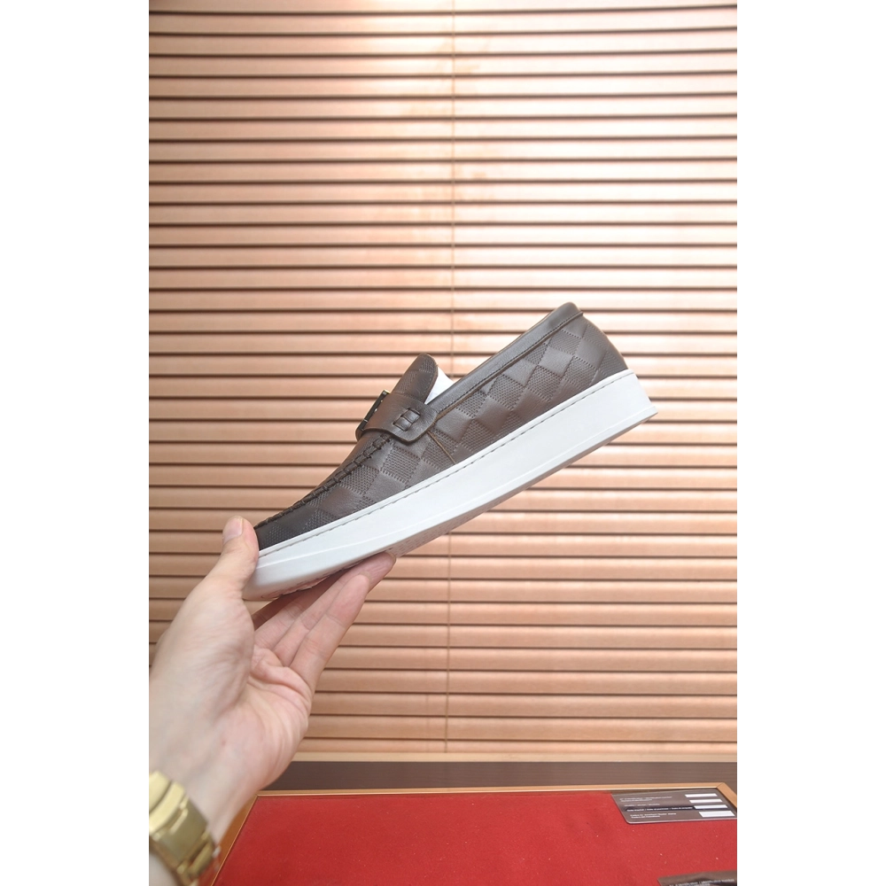 Louis Vuitton leather shoes 008,Louis Vuitton Leather Shoes,LOUIS VUITTON Sneakers,Business Shoes