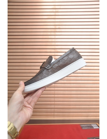Louis Vuitton leather shoes 008,Louis Vuitton Leather Shoes,LOUIS VUITTON Sneakers,Business Shoes