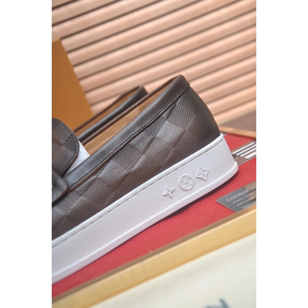 Louis Vuitton leather shoes 008,Louis Vuitton Leather Shoes,LOUIS VUITTON Sneakers,Business Shoes