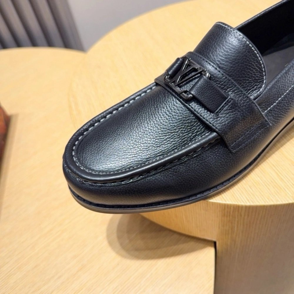Louis Vuitton leather shoes 009,Louis Vuitton Leather Shoes,LOUIS VUITTON Sneakers,Business Shoes