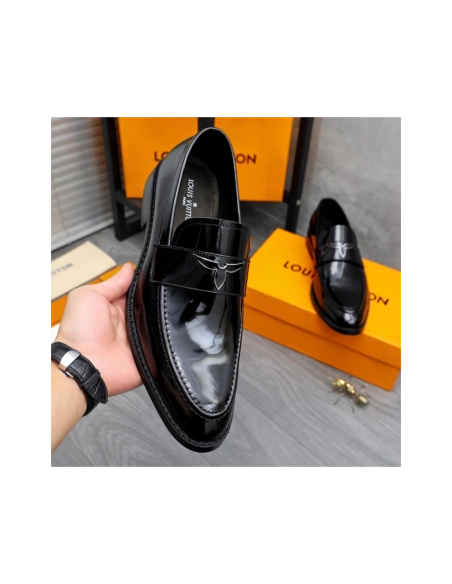 Louis Vuitton leather shoes 017,Louis Vuitton Leather Shoes,LOUIS VUITTON Sneakers,Business Shoes