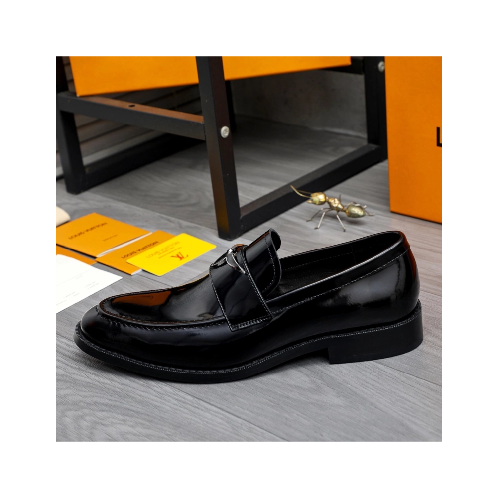 Louis Vuitton leather shoes 017,Louis Vuitton Leather Shoes,LOUIS VUITTON Sneakers,Business Shoes