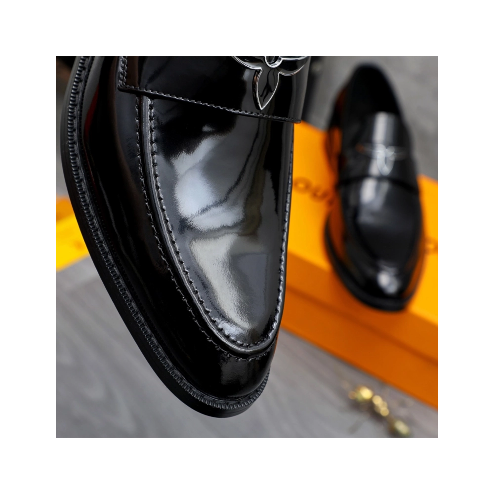 Louis Vuitton leather shoes 017,Louis Vuitton Leather Shoes,LOUIS VUITTON Sneakers,Business Shoes