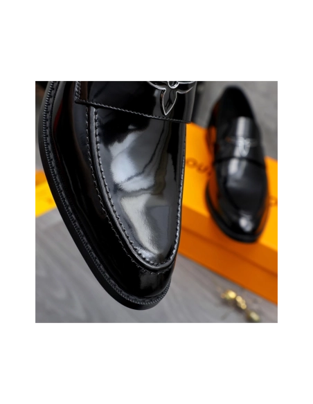 Louis Vuitton leather shoes 017,Louis Vuitton Leather Shoes,LOUIS VUITTON Sneakers,Business Shoes