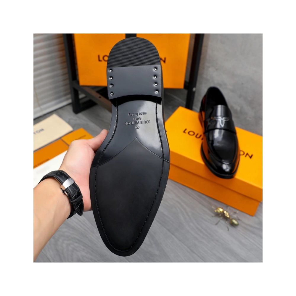 Louis Vuitton leather shoes 017,Louis Vuitton Leather Shoes,LOUIS VUITTON Sneakers,Business Shoes