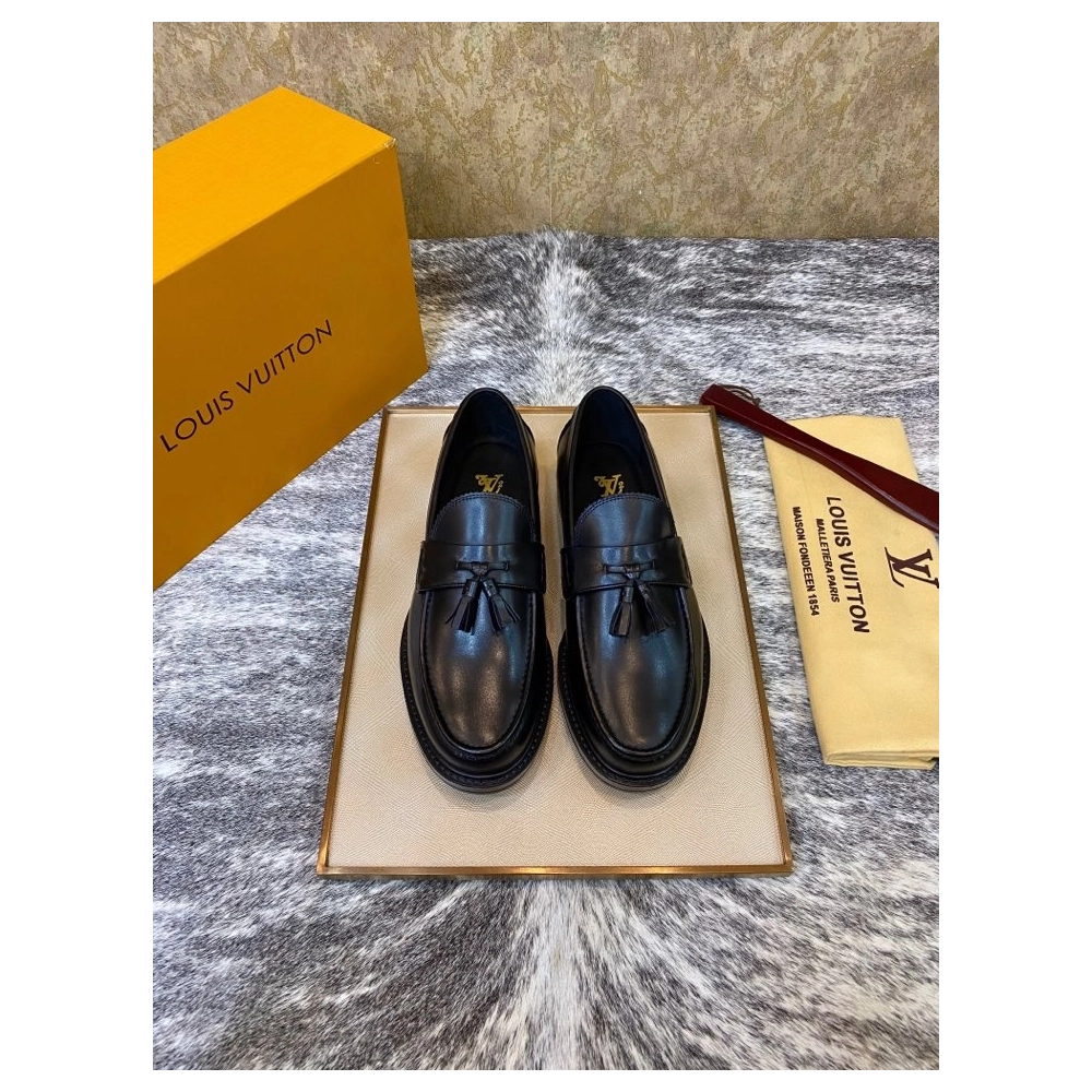 Louis Vuitton leather shoes 012,Louis Vuitton Leather Shoes,LOUIS VUITTON Sneakers,Business Shoes