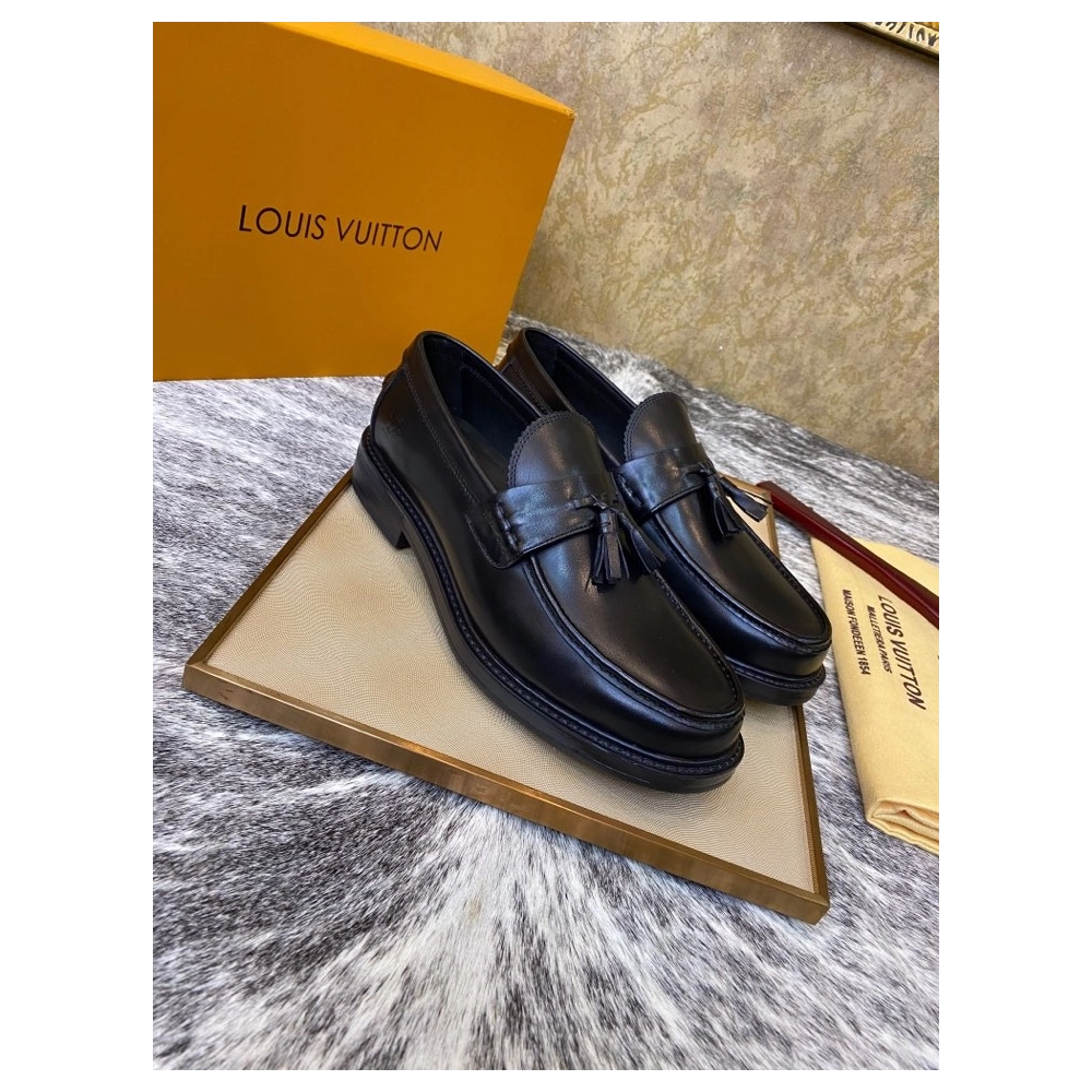 Louis Vuitton leather shoes 012,Louis Vuitton Leather Shoes,LOUIS VUITTON Sneakers,Business Shoes