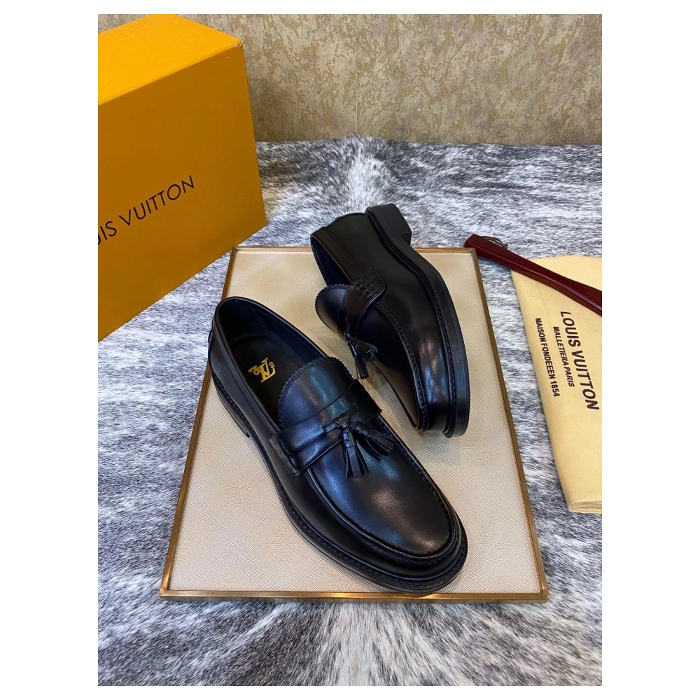 Louis Vuitton leather shoes 012,Louis Vuitton Leather Shoes,LOUIS VUITTON Sneakers,Business Shoes