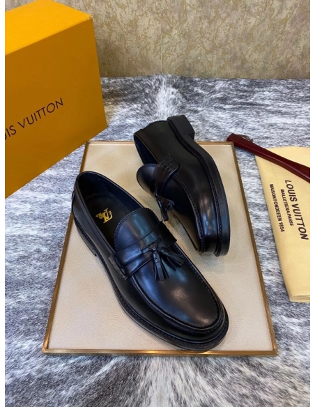 Louis Vuitton leather shoes 012,Louis Vuitton Leather Shoes,LOUIS VUITTON Sneakers,Business Shoes