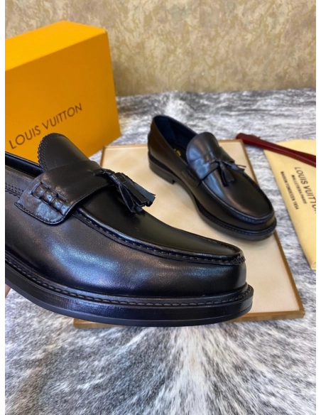 Louis Vuitton leather shoes 012,Louis Vuitton Leather Shoes,LOUIS VUITTON Sneakers,Business Shoes