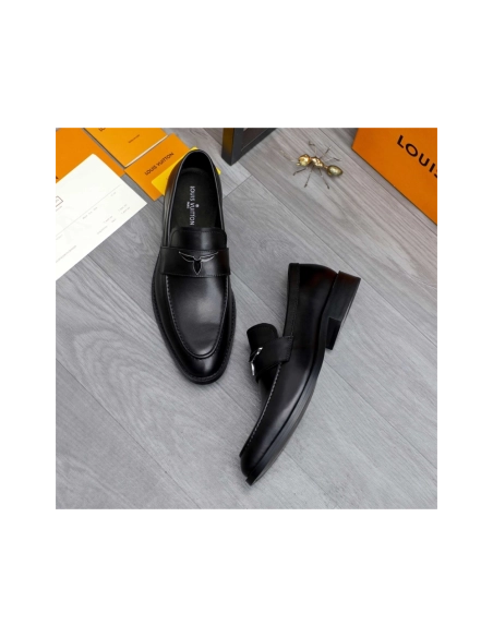 Louis Vuitton leather shoes 018,Louis Vuitton Leather Shoes,LOUIS VUITTON Sneakers,Business Shoes