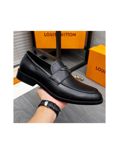 Louis Vuitton leather shoes 018,Louis Vuitton Leather Shoes,LOUIS VUITTON Sneakers,Business Shoes