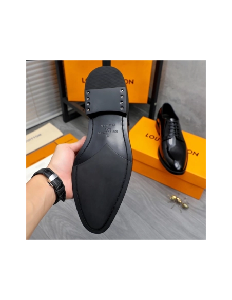 Louis Vuitton leather shoes 019,Louis Vuitton Leather Shoes,LOUIS VUITTON Sneakers,Business Shoes
