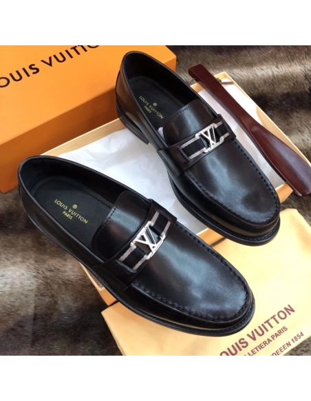 Louis Vuitton leather shoes 021,Louis Vuitton Leather Shoes,LOUIS VUITTON Sneakers,Business Shoes