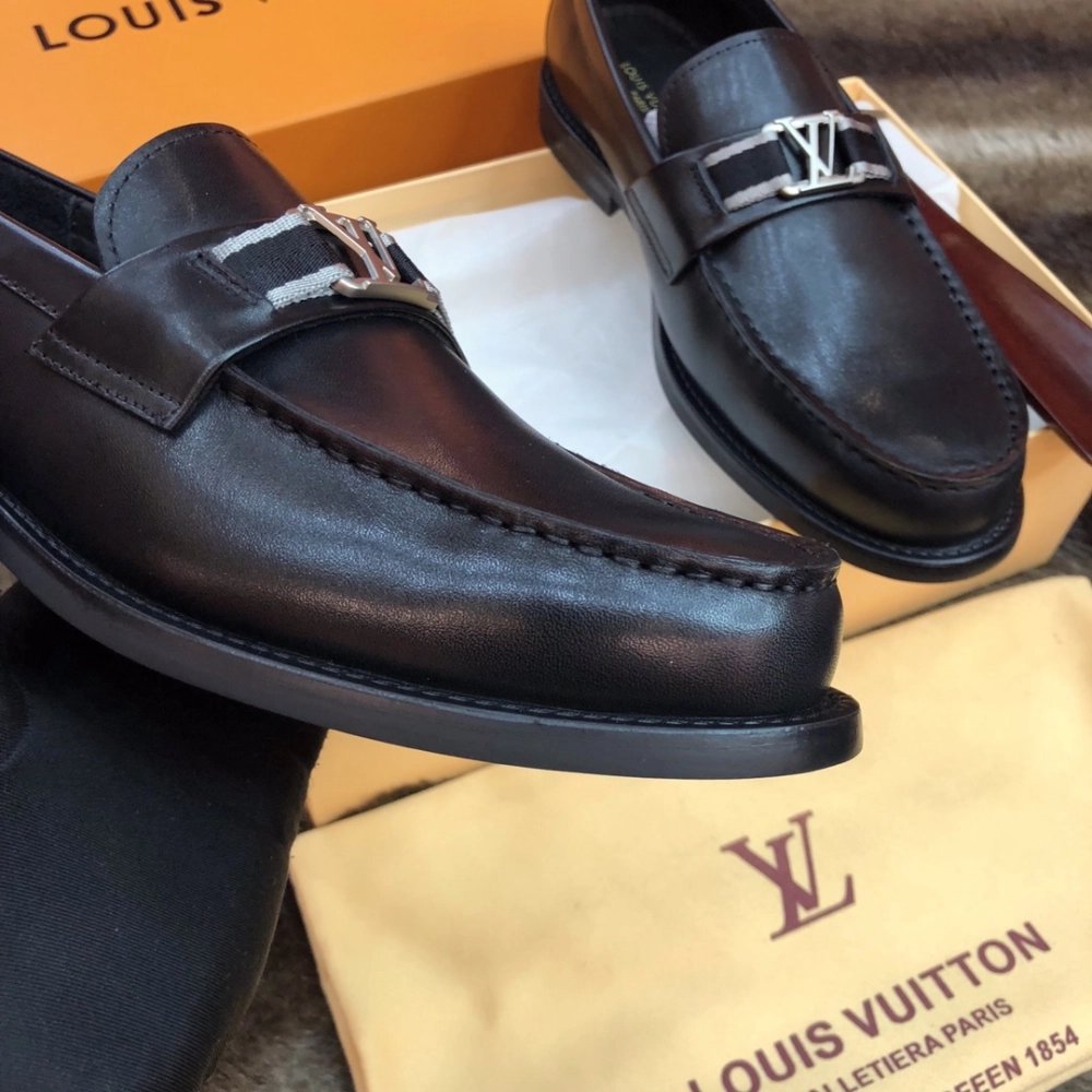 Louis Vuitton leather shoes 021,Louis Vuitton Leather Shoes,LOUIS VUITTON Sneakers,Business Shoes