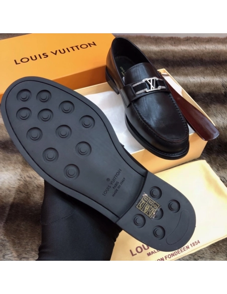 Louis Vuitton leather shoes 021,Louis Vuitton Leather Shoes,LOUIS VUITTON Sneakers,Business Shoes