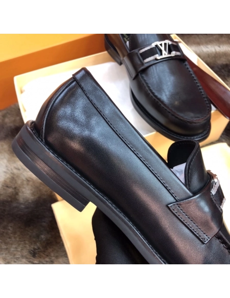 Louis Vuitton leather shoes 021,Louis Vuitton Leather Shoes,LOUIS VUITTON Sneakers,Business Shoes