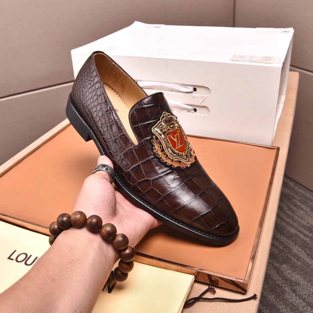 Louis Vuitton leather shoes 022,Louis Vuitton Leather Shoes,LOUIS VUITTON Sneakers,Business Shoes