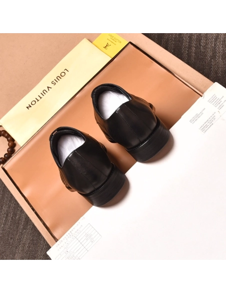 Louis Vuitton leather shoes 023,Louis Vuitton Leather Shoes,LOUIS VUITTON Sneakers,Business Shoes