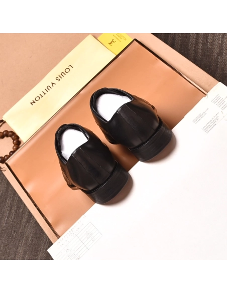 Louis Vuitton leather shoes 024,Louis Vuitton Leather Shoes,LOUIS VUITTON Sneakers,Business Shoes