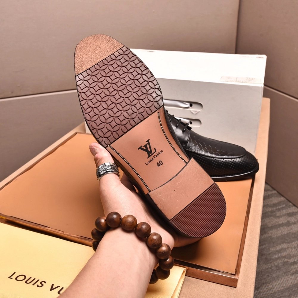Louis Vuitton leather shoes 024,Louis Vuitton Leather Shoes,LOUIS VUITTON Sneakers,Business Shoes
