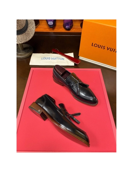 Louis Vuitton leather shoes 025,Louis Vuitton Leather Shoes,LOUIS VUITTON Sneakers,Business Shoes