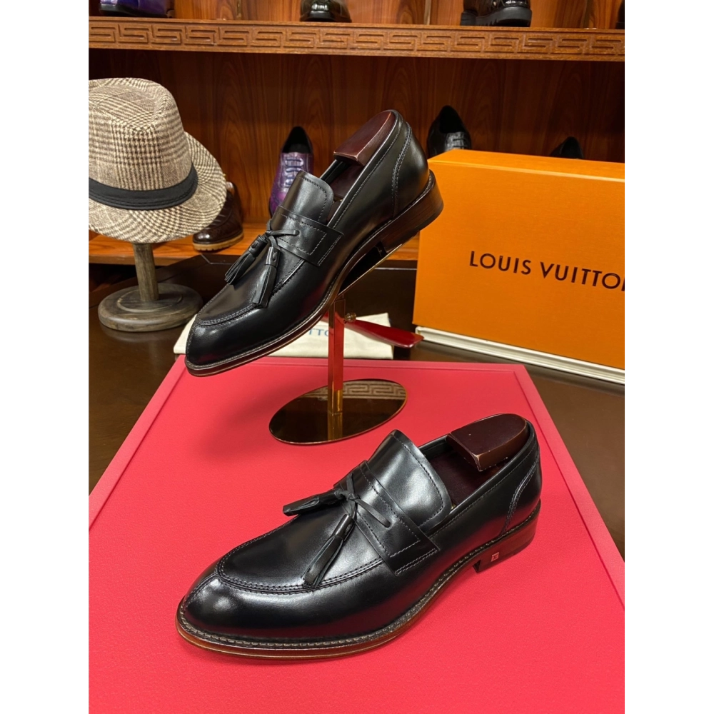 Louis Vuitton leather shoes 025,Louis Vuitton Leather Shoes,LOUIS VUITTON Sneakers,Business Shoes