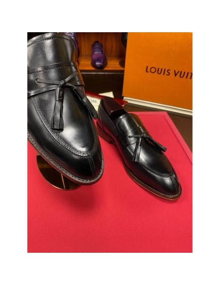 Louis Vuitton leather shoes 025,Louis Vuitton Leather Shoes,LOUIS VUITTON Sneakers,Business Shoes