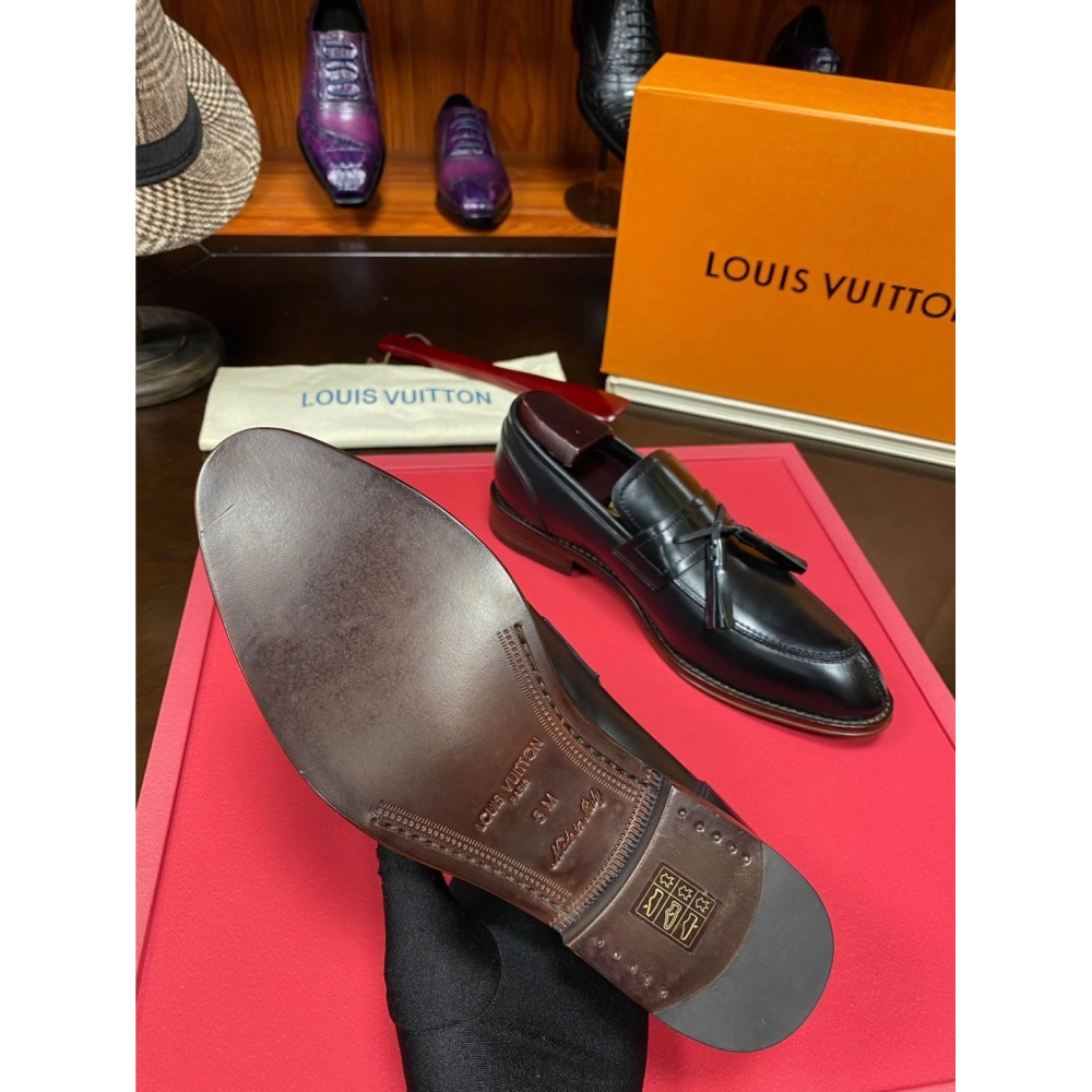 Louis Vuitton leather shoes 025,Louis Vuitton Leather Shoes,LOUIS VUITTON Sneakers,Business Shoes