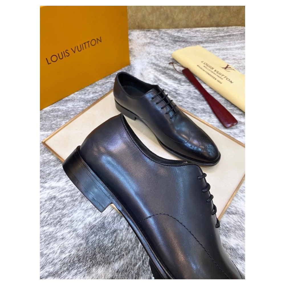 Louis Vuitton leather shoes 026,Louis Vuitton Leather Shoes,LOUIS VUITTON Sneakers,Business Shoes