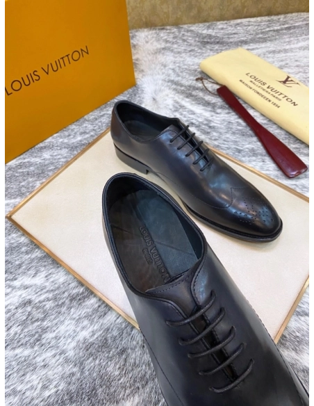 Louis Vuitton leather shoes 026,Louis Vuitton Leather Shoes,LOUIS VUITTON Sneakers,Business Shoes