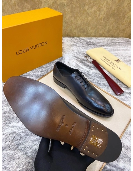 Louis Vuitton leather shoes 026,Louis Vuitton Leather Shoes,LOUIS VUITTON Sneakers,Business Shoes