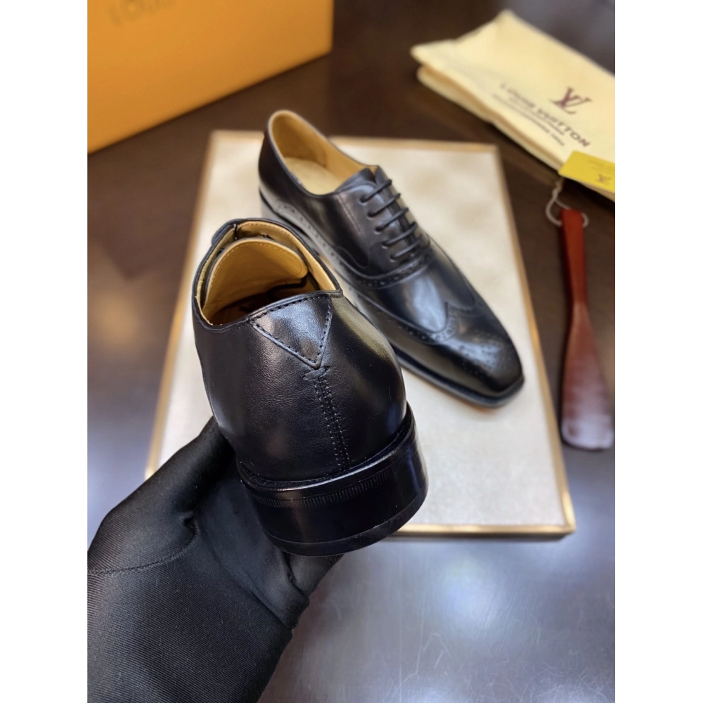 Louis Vuitton leather shoes 027,Louis Vuitton Leather Shoes,LOUIS VUITTON Sneakers,Business Shoes