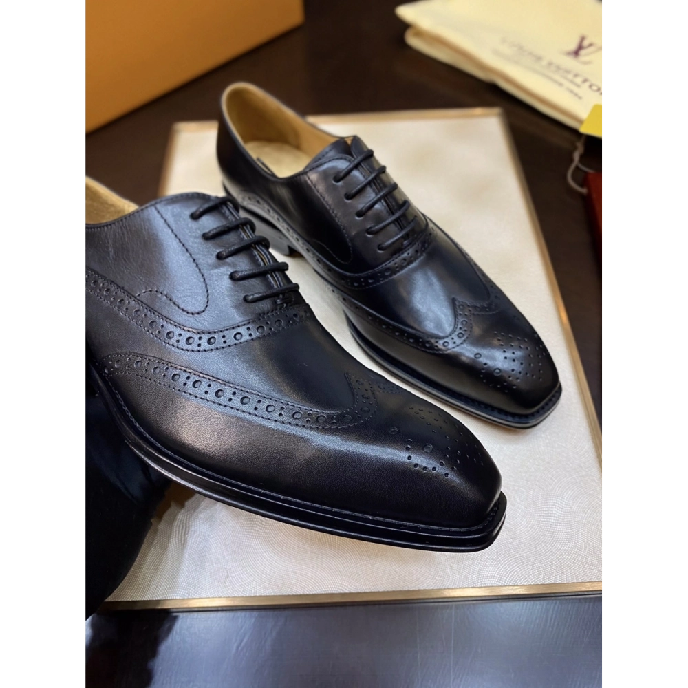 Louis Vuitton leather shoes 027,Louis Vuitton Leather Shoes,LOUIS VUITTON Sneakers,Business Shoes