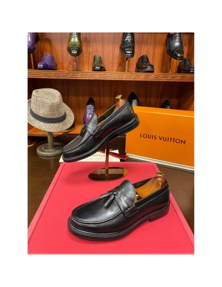 Louis Vuitton leather shoes 028,Louis Vuitton Leather Shoes,LOUIS VUITTON Sneakers,Business Shoes