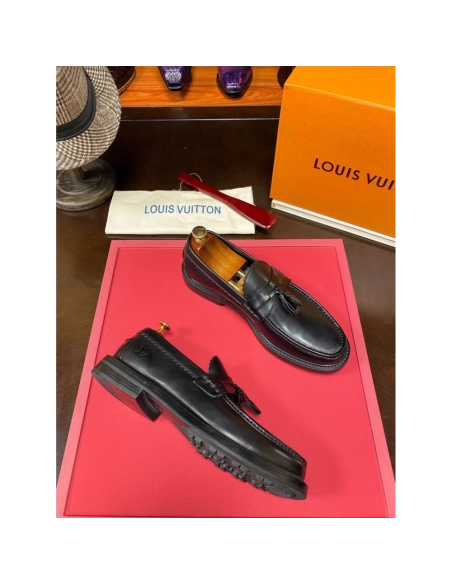 Louis Vuitton leather shoes 028,Louis Vuitton Leather Shoes,LOUIS VUITTON Sneakers,Business Shoes