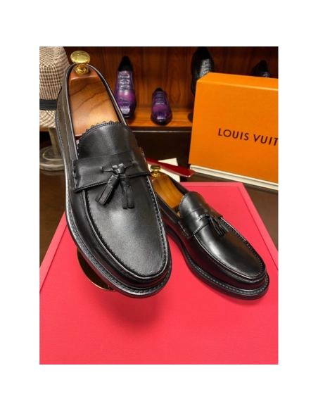 Louis Vuitton leather shoes 028,Louis Vuitton Leather Shoes,LOUIS VUITTON Sneakers,Business Shoes