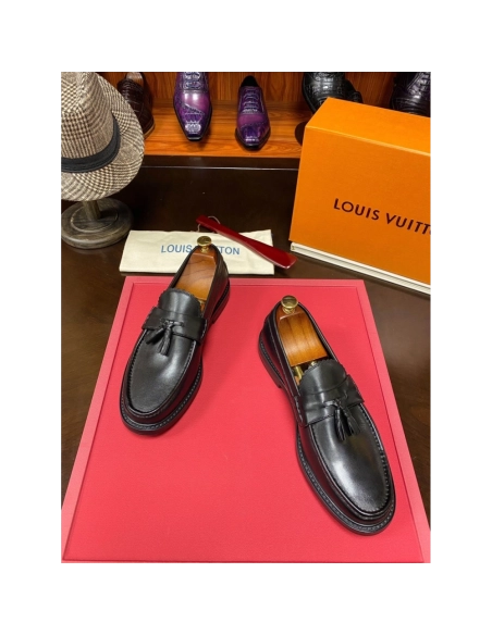 Louis Vuitton leather shoes 028,Louis Vuitton Leather Shoes,LOUIS VUITTON Sneakers,Business Shoes