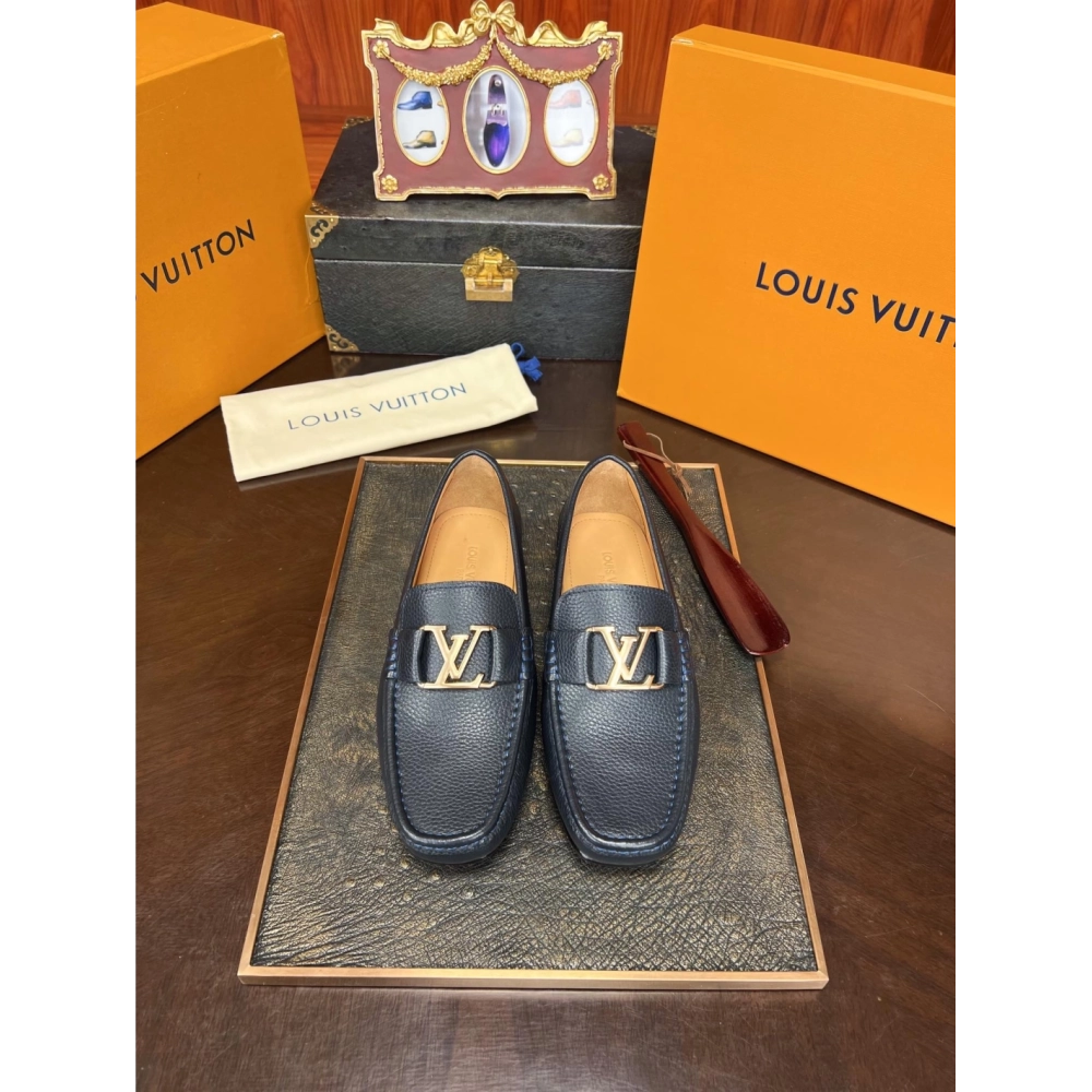 Louis Vuitton leather shoes 029,Louis Vuitton Leather Shoes,LOUIS VUITTON Sneakers,Business Shoes