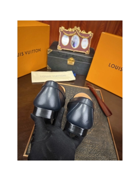 Louis Vuitton leather shoes 029,Louis Vuitton Leather Shoes,LOUIS VUITTON Sneakers,Business Shoes