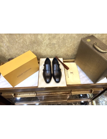 Louis Vuitton leather shoes 030,Louis Vuitton Leather Shoes,LOUIS VUITTON Sneakers,Business Shoes