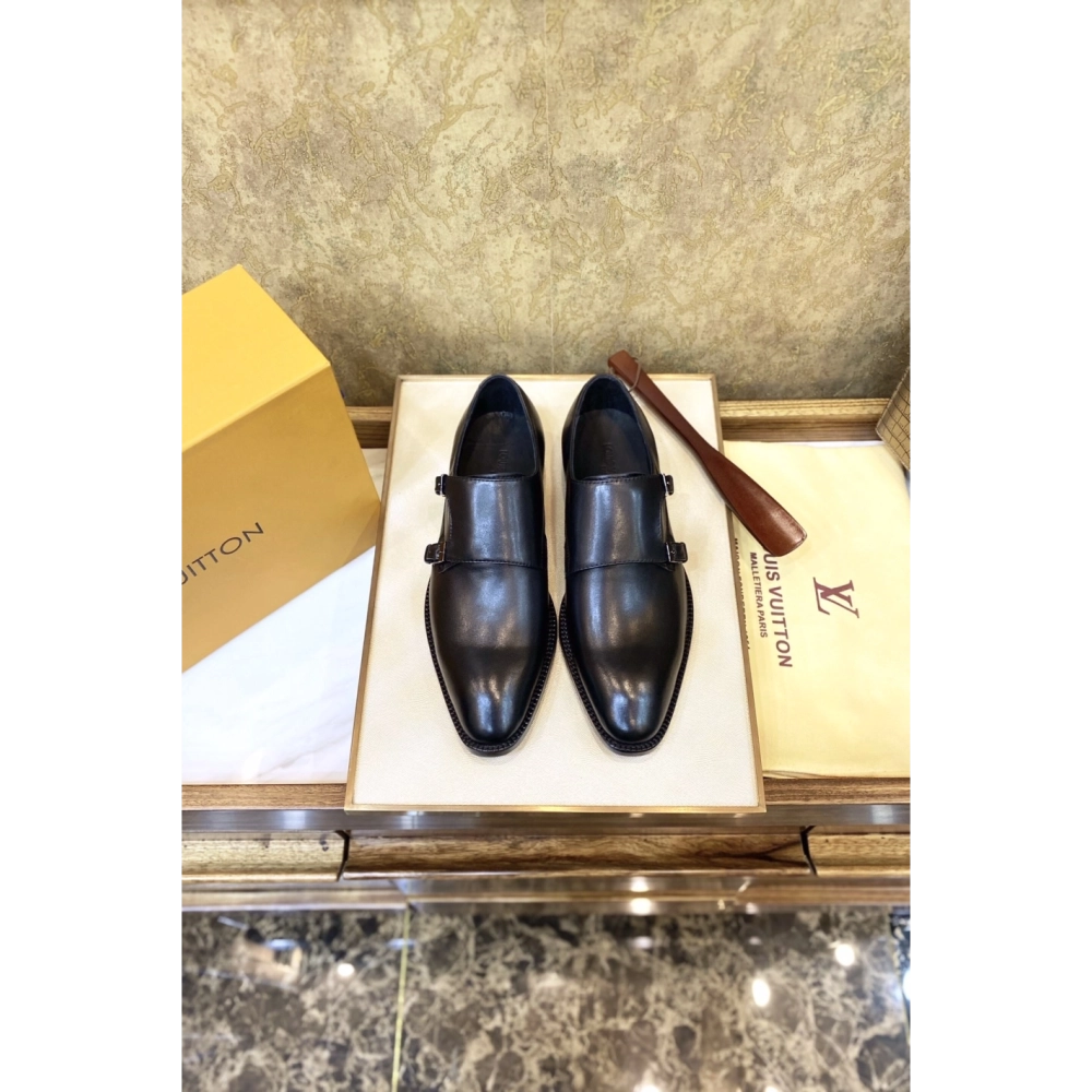 Louis Vuitton leather shoes 030,Louis Vuitton Leather Shoes,LOUIS VUITTON Sneakers,Business Shoes