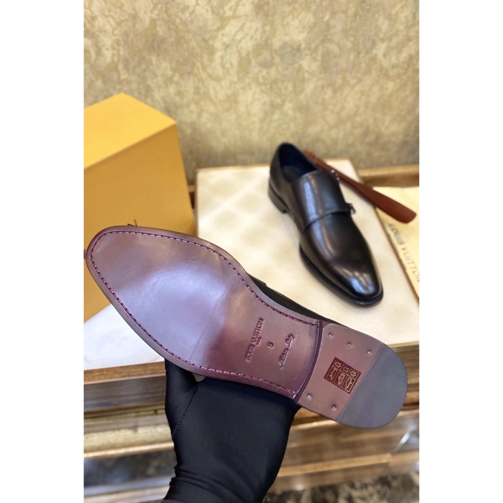 Louis Vuitton leather shoes 030,Louis Vuitton Leather Shoes,LOUIS VUITTON Sneakers,Business Shoes