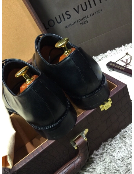Louis Vuitton leather shoes 031,Louis Vuitton Leather Shoes,LOUIS VUITTON Sneakers,Business Shoes