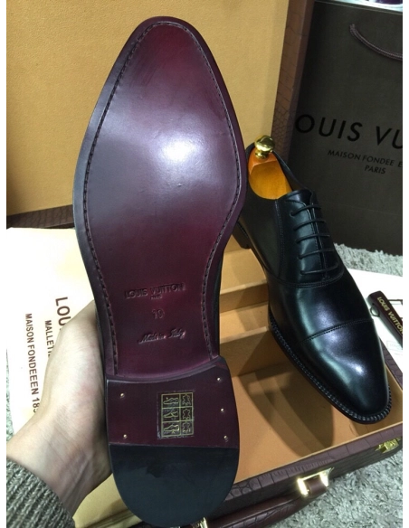 Louis Vuitton leather shoes 031,Louis Vuitton Leather Shoes,LOUIS VUITTON Sneakers,Business Shoes
