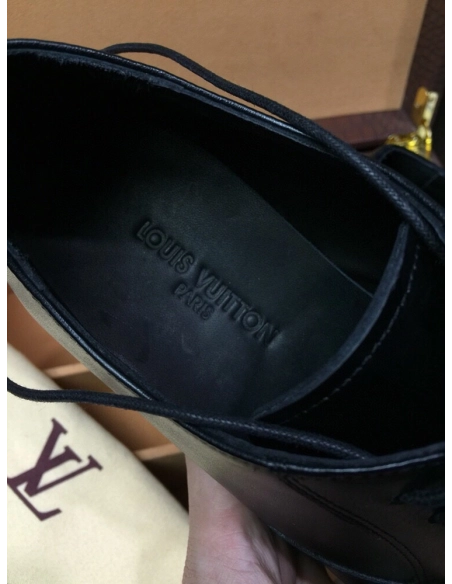 Louis Vuitton leather shoes 031,Louis Vuitton Leather Shoes,LOUIS VUITTON Sneakers,Business Shoes