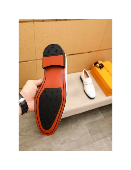 Louis Vuitton leather shoes 049,Louis Vuitton Leather Shoes,LOUIS VUITTON Sneakers,Business Shoes