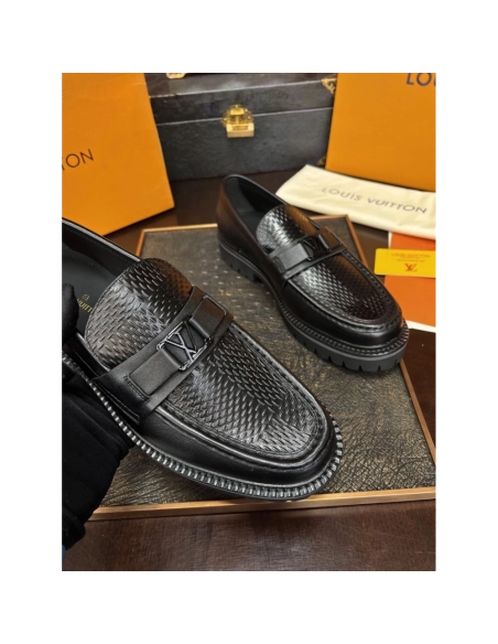 Louis Vuitton leather shoes 055,Louis Vuitton Leather Shoes,LOUIS VUITTON Sneakers,Business Shoes