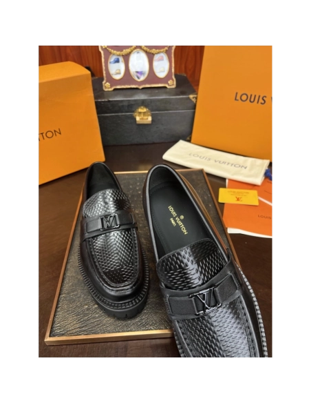Louis Vuitton leather shoes 055,Louis Vuitton Leather Shoes,LOUIS VUITTON Sneakers,Business Shoes