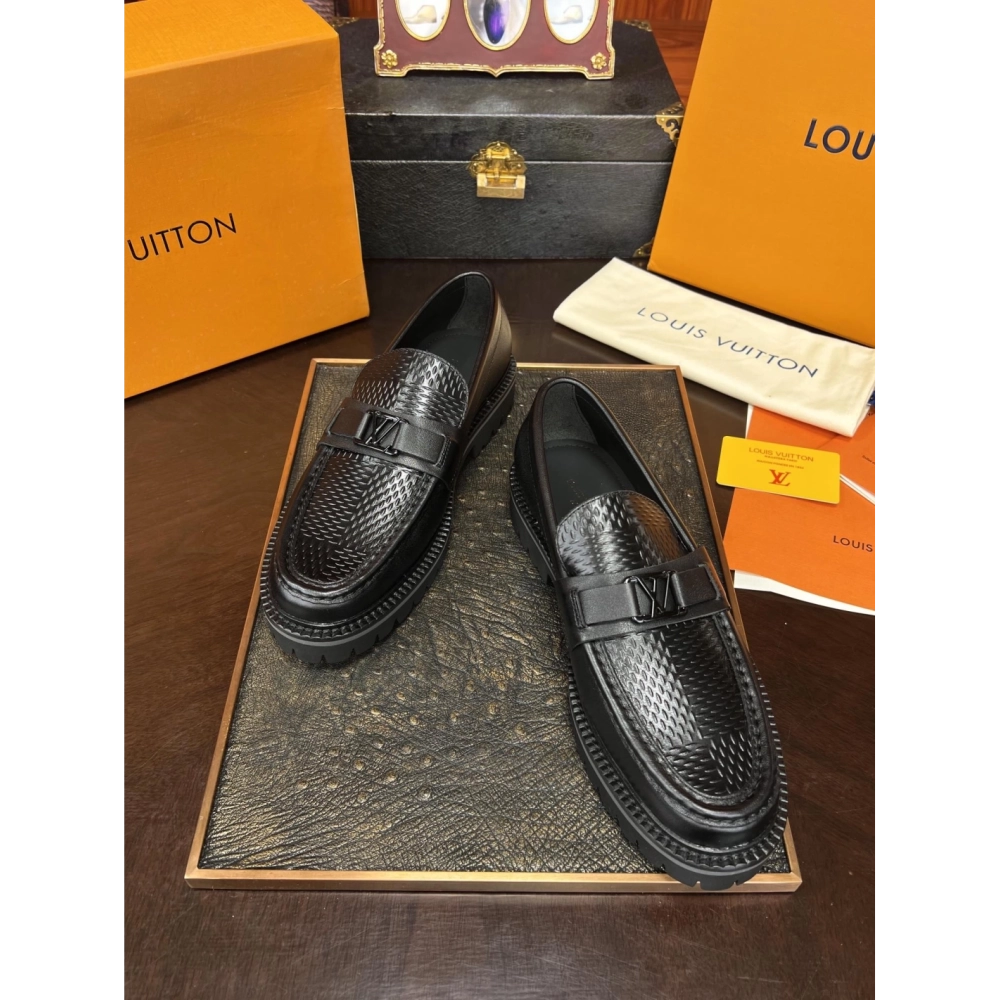Louis Vuitton leather shoes 055,Louis Vuitton Leather Shoes,LOUIS VUITTON Sneakers,Business Shoes